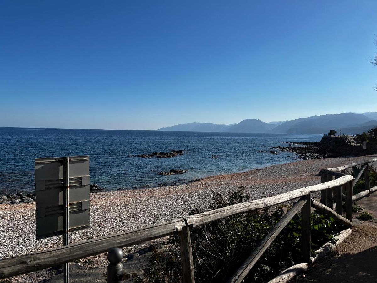 Ferienwohnung Fronte Mare Cala Gonone Exterior foto